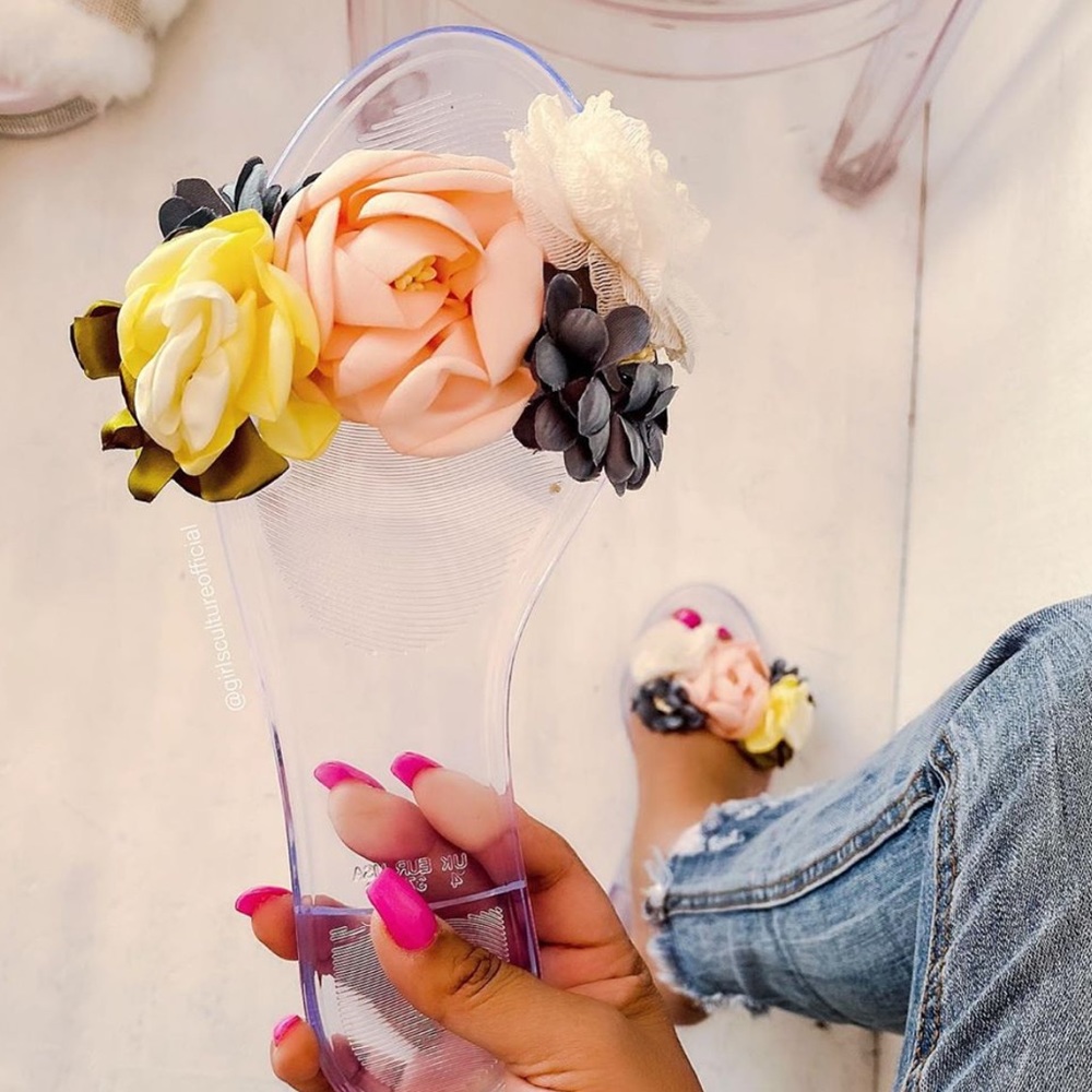 !! SIZE 6 LEFT !! Floral Jelly Slides - Clear - Picture 6 of 7